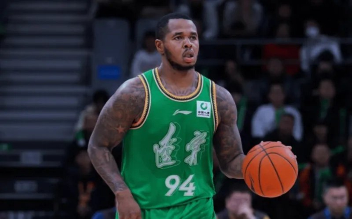 辽宁70-86青岛遭4坏消息!亨特+鄢手骐没法看,姜宇星真没地位!|青岛市|篮板|赵继伟|杨鸣|CBA_新浪体育_新浪新闻